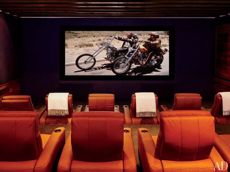 Clooney’s home theater is outfitted with a 14-foot Da-Lite screen and CinemaTech seats.
